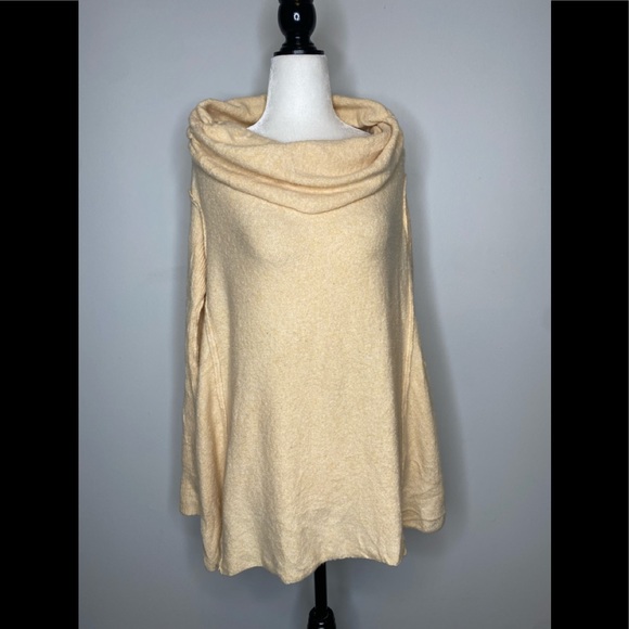 Free People Strawberry Fields Sweater in Cream - Picture 4 of 10